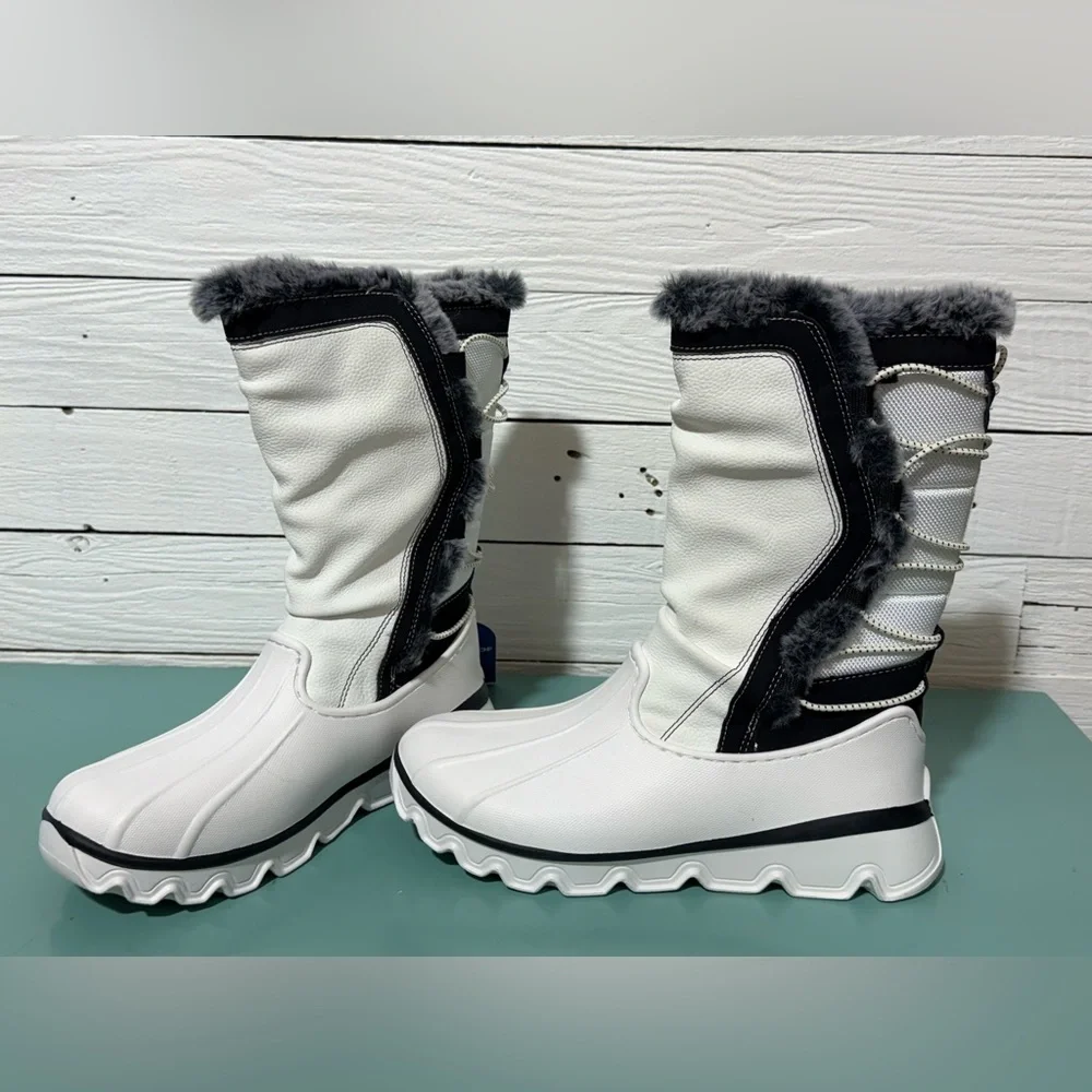 NEW, Never Worn, Jambu
Women's Fuji Water Resistant Boots size 7 - Picture 3 of 5